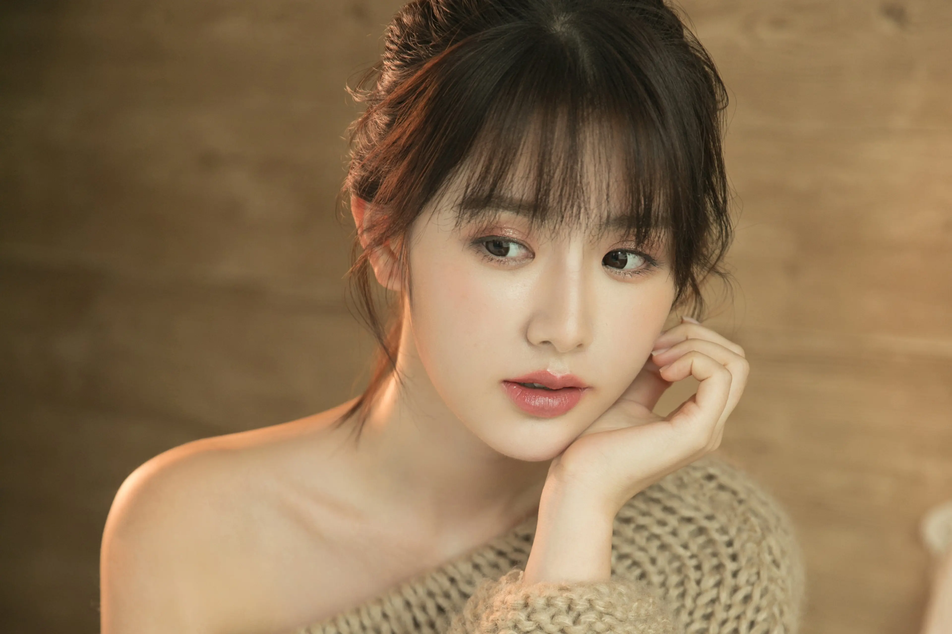 和田西宁私人伴游陈娟儿的联系方式