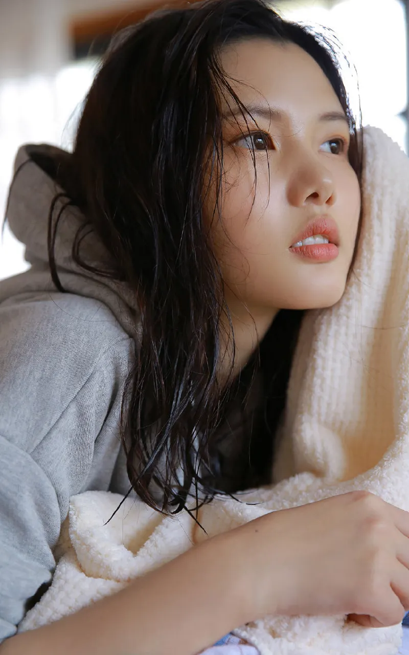 和田绍兴伴游小姐姐发型师曾宝怡